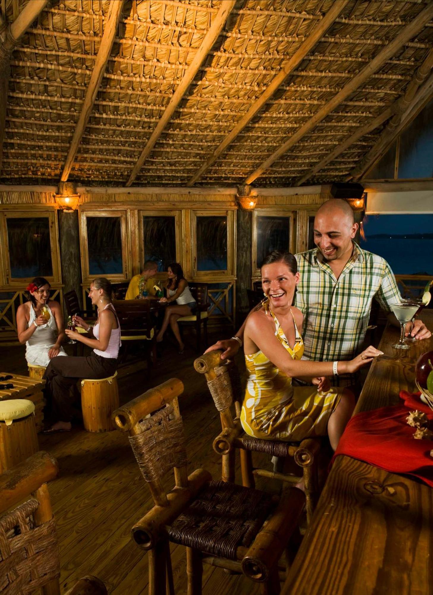Resort Vik Cayena